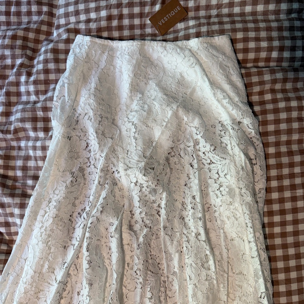 Vestique Cream Lace A-Line Skirt